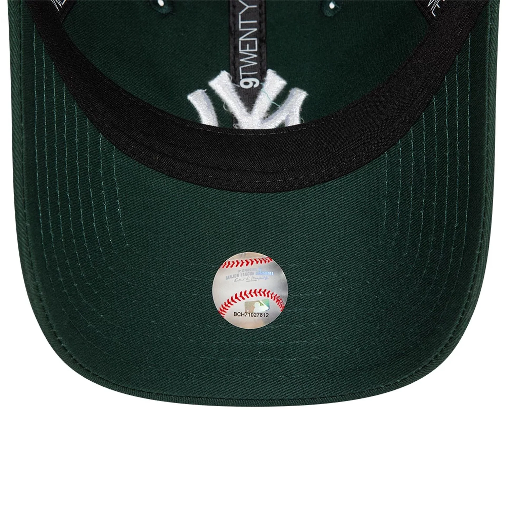 7190-new-york-yankees-league-essential-dark-green-9twenty-adjustable-cap-6.webp New York Yankees League Essential Dark Green 9TWENTY Adjustable Cap