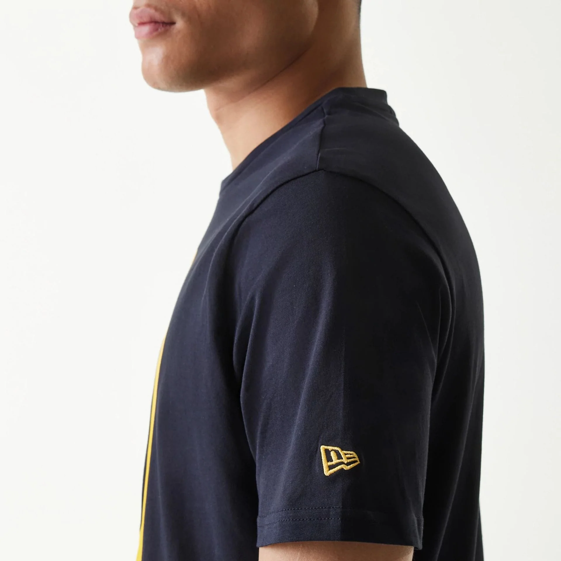 8279-san-diego-padres-mlb-regular-navy-t-shirt-6.webp San Diego Padres MLB Regular Navy T-Shirt