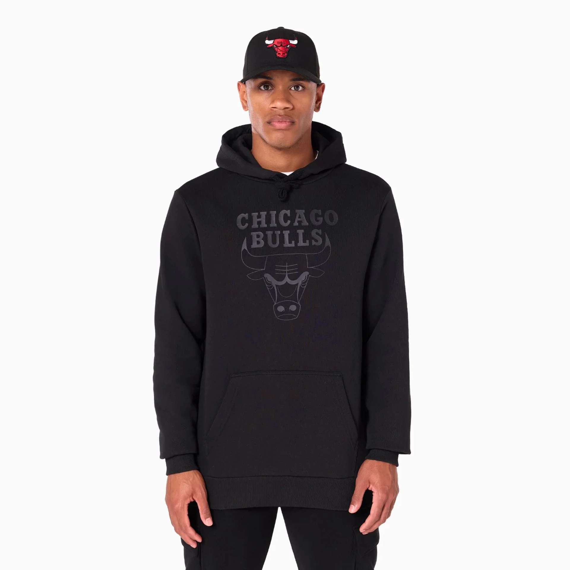 8398-chicago-bulls-nba-black-pullover-hoodie-1.webp Chicago Bulls NBA Black Pullover Hoodie