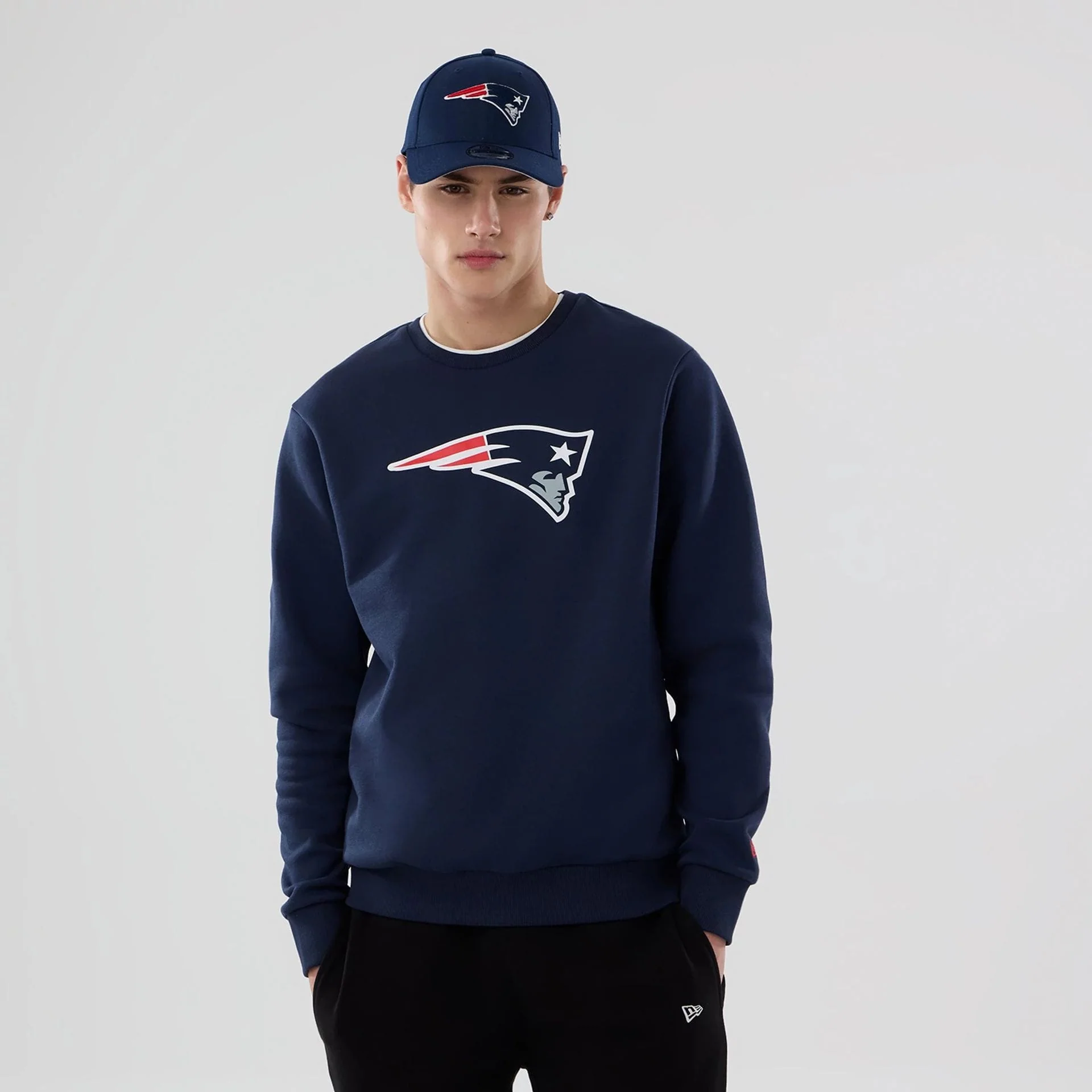 8489-new-england-patriots-nfl-dark-blue-crew-neck-sweater-1.webp New England Patriots NFL Dark Blue Crew Neck Sweater