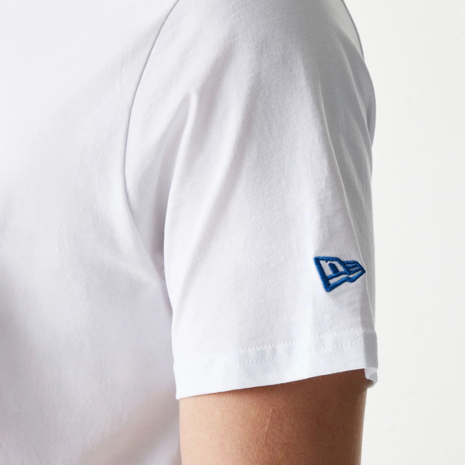 8671-chicago-cubs-mlb-regular-white-t-shirt-6.webp Chicago Cubs MLB Regular White T-Shirt