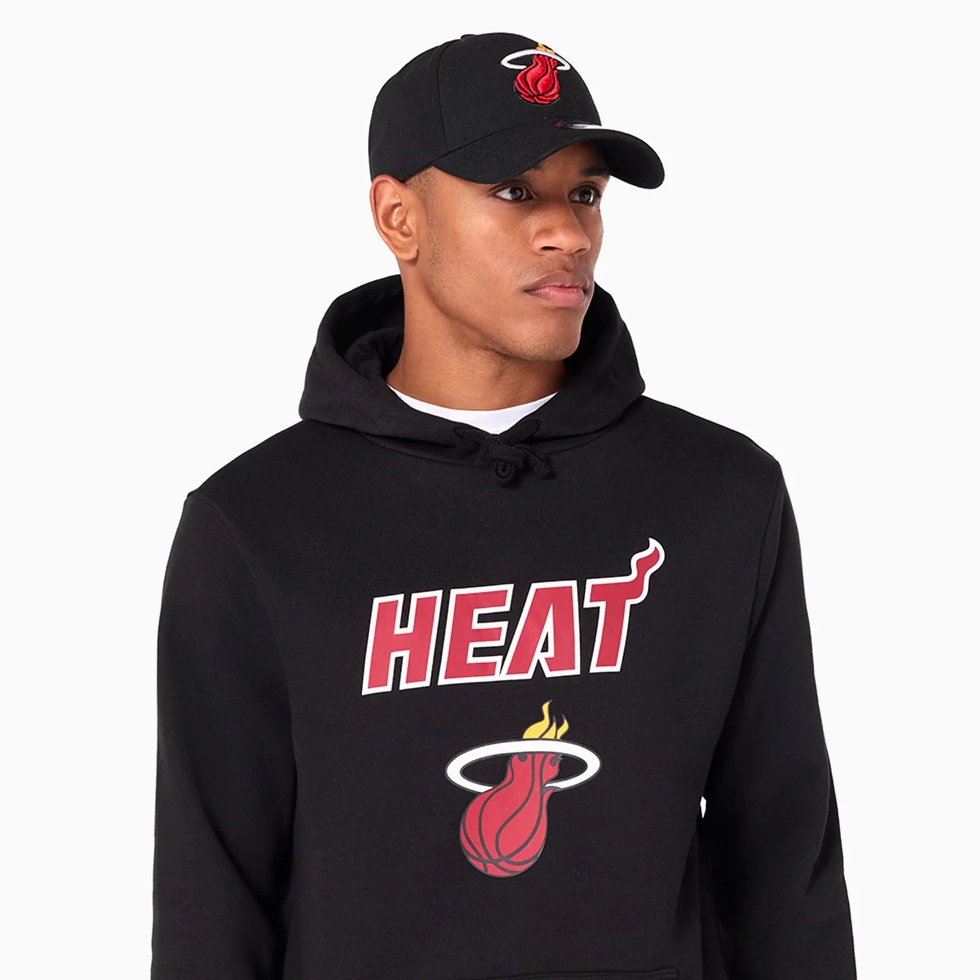 8692-miami-heat-nba-black-pullover-hoodie-7.webp Miami Heat NBA Black Pullover Hoodie