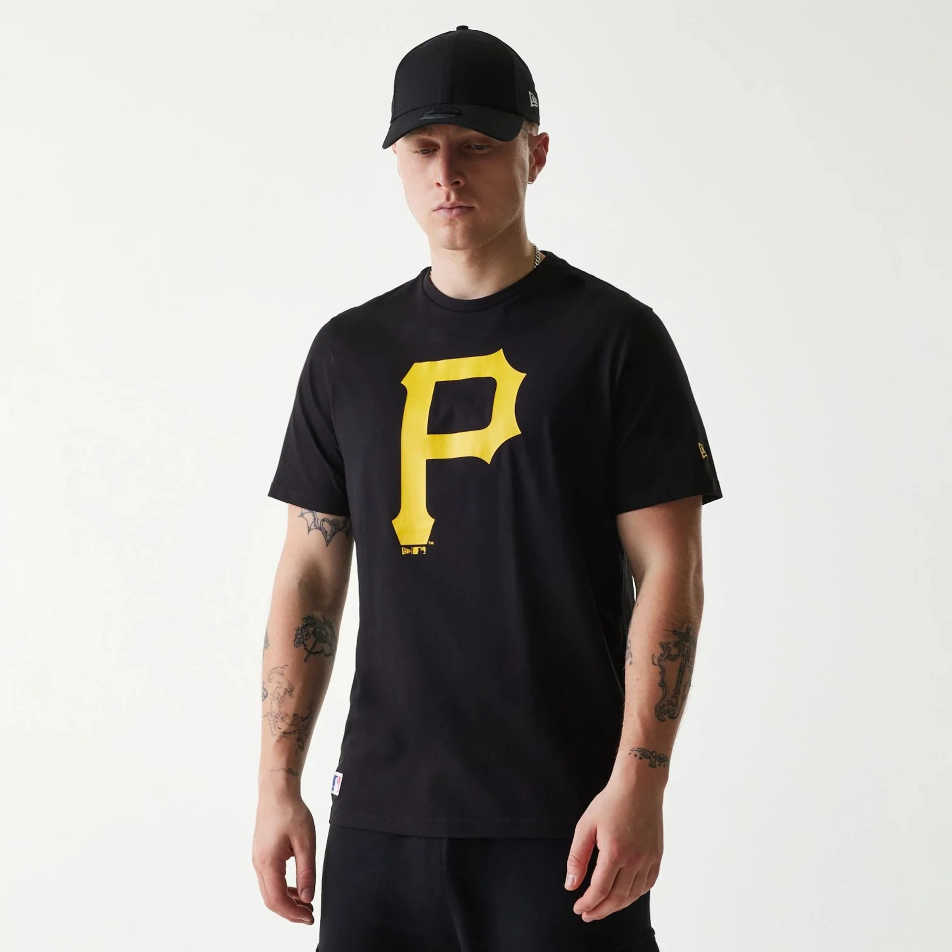 9619-pittsburgh-pirates-mlb-regular-black-t-shirt-1.webp Pittsburgh Pirates MLB Regular Black T-Shirt